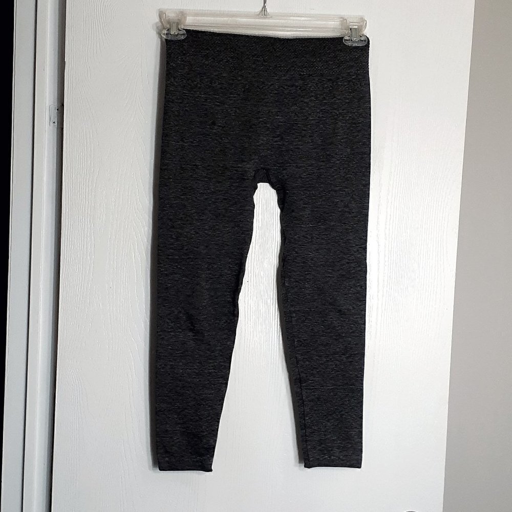 Motherhood MATERNITY Variegated Gray Leggings; Size Small